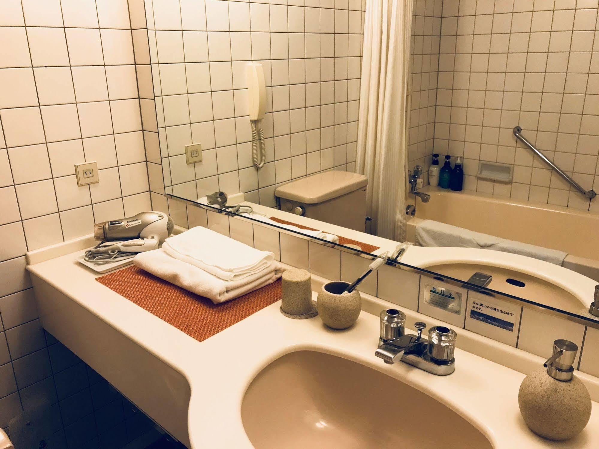 Hotel Granmirage Uozu Eksteriør bilde